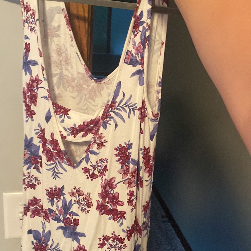 Tank - Picture 2 of 2